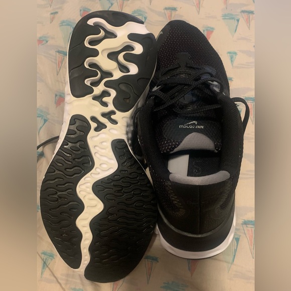 Nike  renew size 10,  color black and gray - Picture 3 of 6